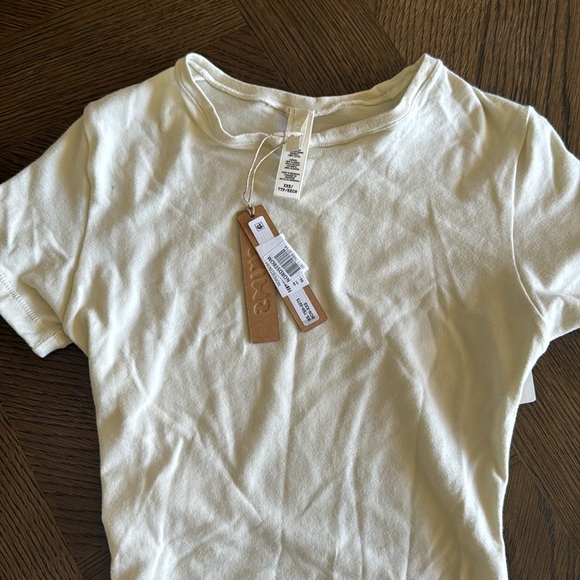 SKIMS Stretch Cotton Jersey T-Shirt Bodysuit, LIMITED EDITION BONE, BN, XXS, $62 - Picture 9 of 9